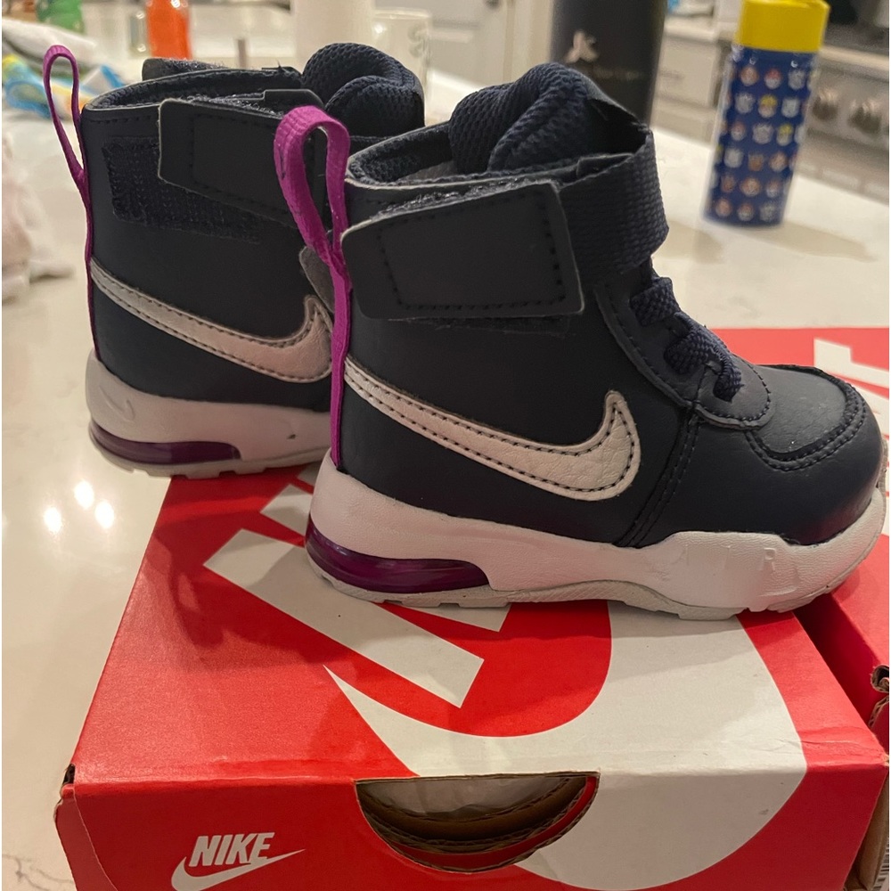 NIB Nike Air Max Goaterra 2.0
Baby/Toddler Shoes